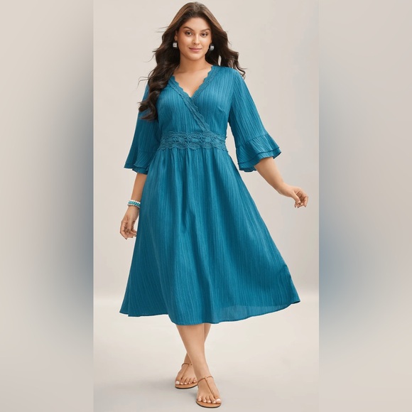 BloomChic Dresses & Skirts - BloomChic Teal Textured Blouse